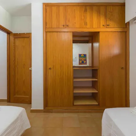 Apartment En La Playa 2 Y Piscina